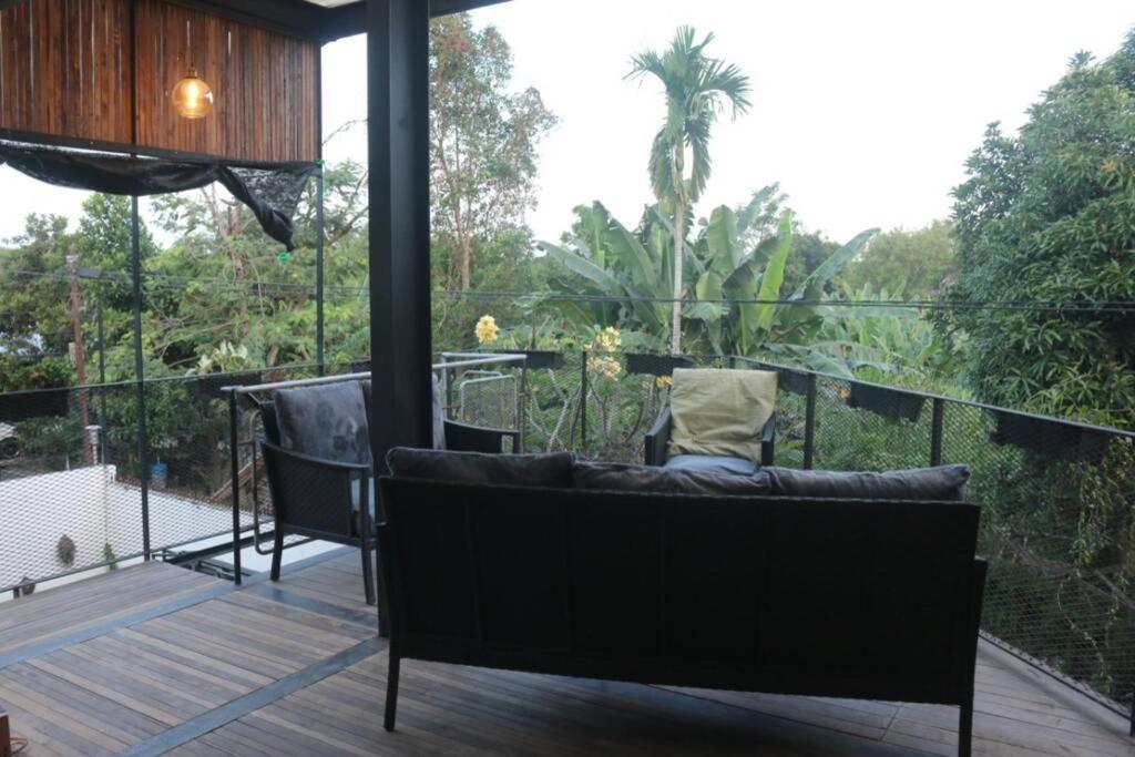 Villa Amalura I Yogyakarta Eksteriør billede