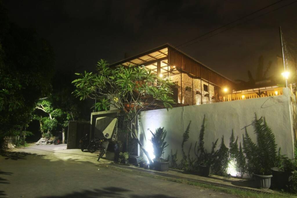 Villa Amalura I Yogyakarta Eksteriør billede