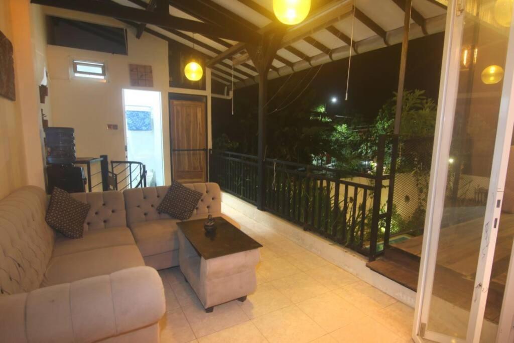Villa Amalura I Yogyakarta Eksteriør billede